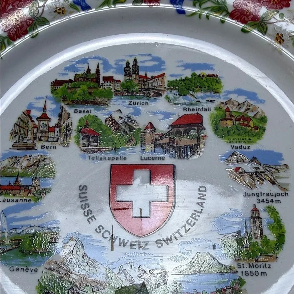 Suisse Schweiz Switzerland Decorative Plate with Red and Blue Floral Border
